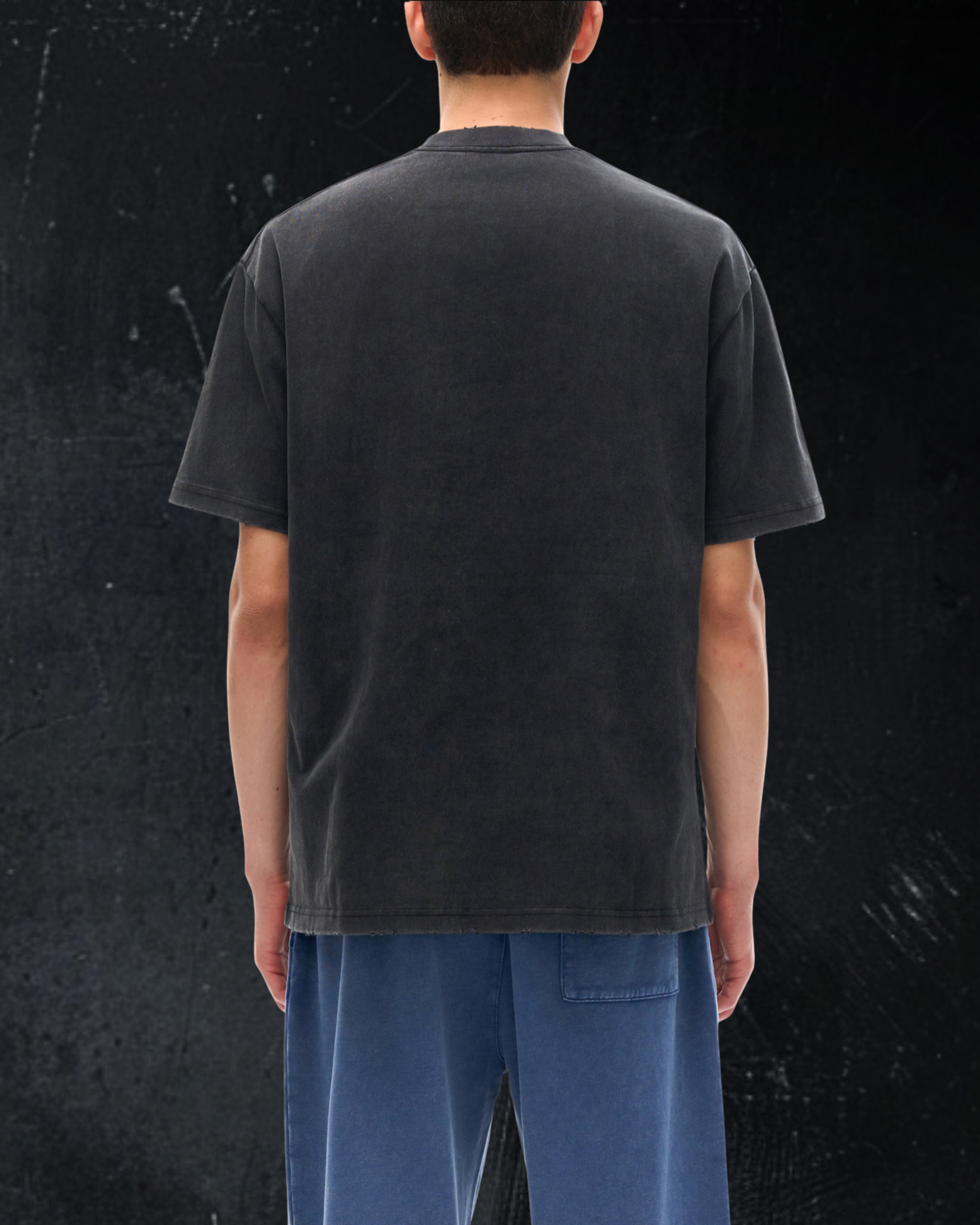Alternative heavyweight vintage wash frayed t