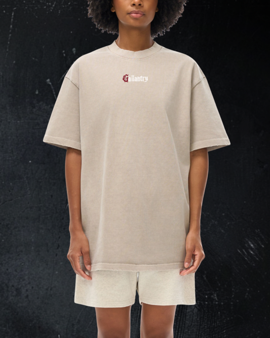 Alternative heavyweight vintage wash frayed t